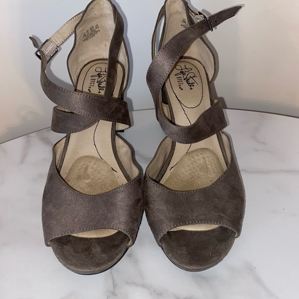 Life Stride Grey/Taupe Heels